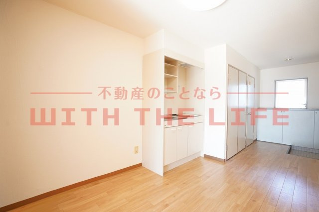 ハイツ櫛原プラスワン【キャンペーン対象物件】の内装|明るい色調の室内です