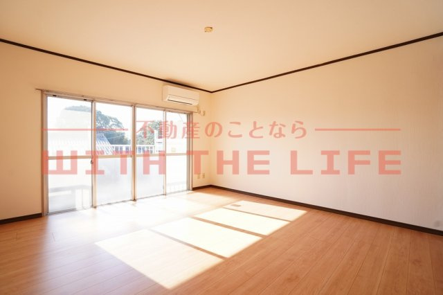 ハイツ櫛原プラスワン【キャンペーン対象物件】の居間・リビング|ゆったり過ごせるリビングです