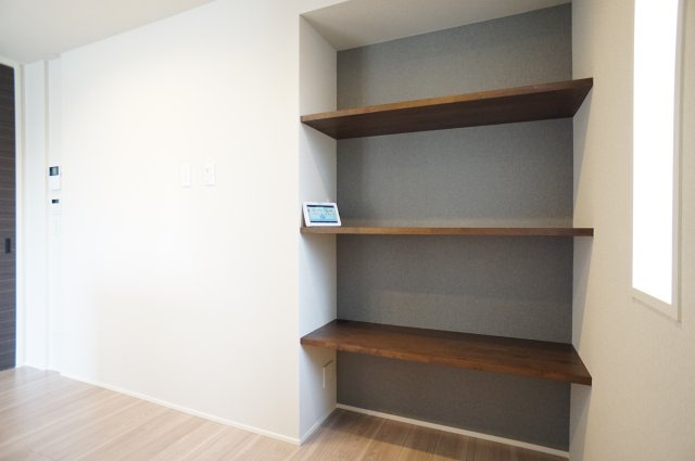 グランシエルのキッチン|キッチン後ろには作業スペースあり♪