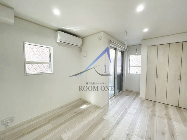 ハーミットクラブハウスMon chou chouの居間・リビング|洋室のお部屋です。