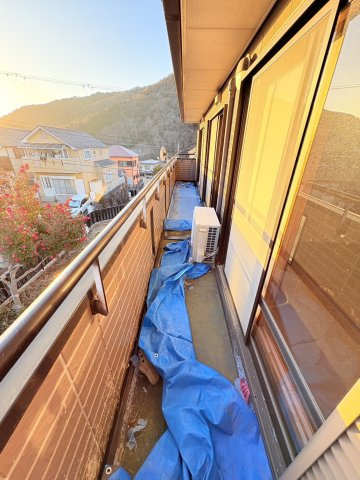 唐櫃台２丁目一戸建のバルコニー|暖かな日差しのふりそそぐバルコニー