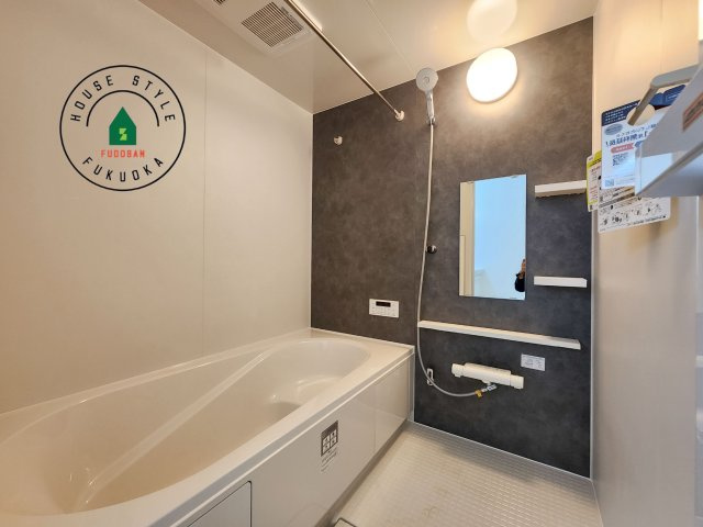 福岡市西区愛宕1丁目第3-2棟（1号棟）　の内観：施工例|1日の疲れを癒してくれる広々バスルーム。雨の日のお洗濯にも大活躍な浴室乾燥機付です！