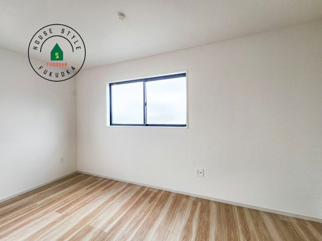 福岡市西区愛宕1丁目第3-2棟（1号棟）　の内観：施工例|主寝室には収納力に優れたクローゼットがありますので、お部屋もすっきり片付きます。