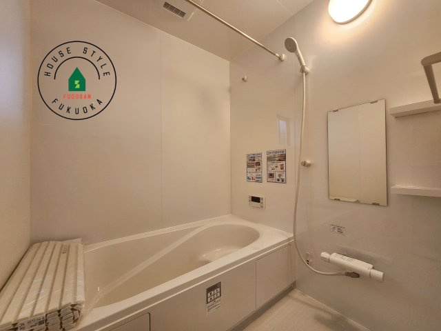 糟屋郡粕屋町甲仲原2丁目第3-1棟（1号棟）の内観：施工例|1日の疲れを癒してくれる広々バスルーム。雨の日のお洗濯にも大活躍な浴室乾燥機付です！