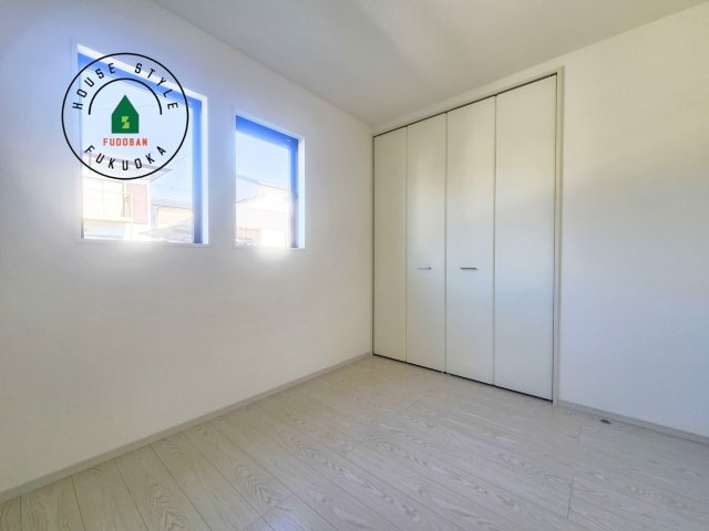 糟屋郡粕屋町甲仲原2丁目第3-1棟（1号棟）の内観：施工例|落ち着いた色調の洋室です。