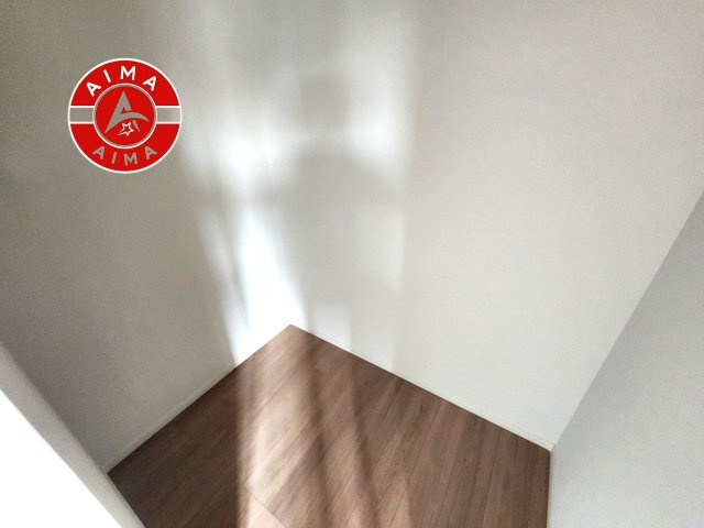 太宰府市朱雀4丁目第4-2棟（2号棟）　の内観：施工例|洋服や大きな荷物が多い方や人数の多いご家族などは、一般的なクローゼットよりもウォークインクローゼットのほうが使い勝手が良いです。