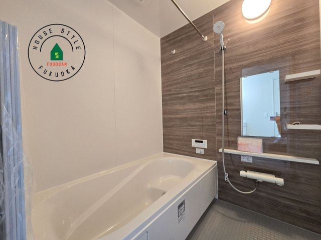 福岡市西区姪の浜1丁目第1-2棟（2号棟）　の内観：施工例|1日の疲れを癒してくれる広々バスルーム。雨の日のお洗濯にも大活躍な浴室乾燥機付です！
