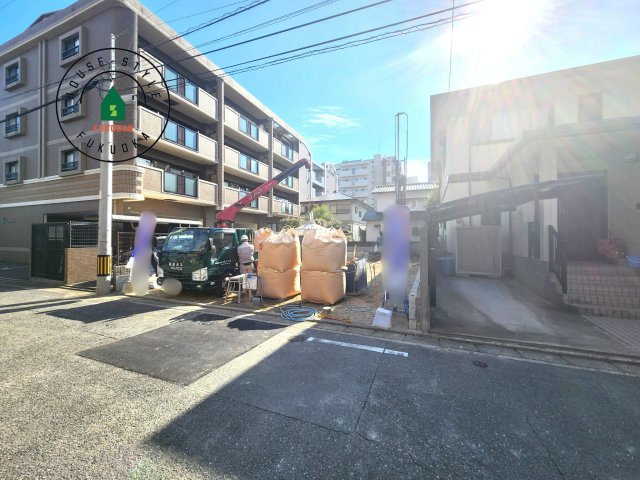 福岡市西区姪の浜1丁目第1-2棟（2号棟）　の前面道路含む現地写真|見学の時間などお気軽にお問い合わせ下さい。