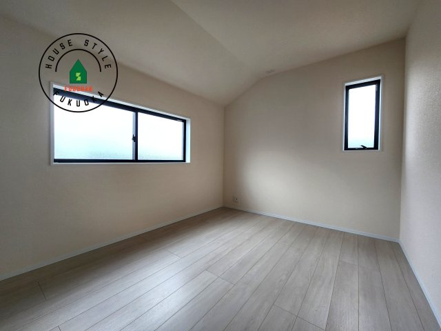 福岡市城南区七隈2丁目第6-2棟（2号棟）の子供部屋|穏やかな光が差し込む室内には、穏やかな時間が流れます。