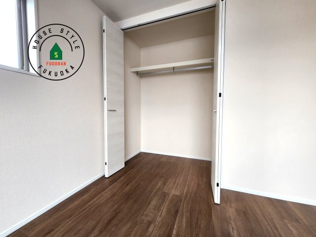 福岡市城南区七隈2丁目第6-2棟（1号棟）の収納|洋服や大きな荷物が多い方や人数の多いご家族などは、一般的なクローゼットよりもウォークインクローゼットのほうが使い勝手が良いです。