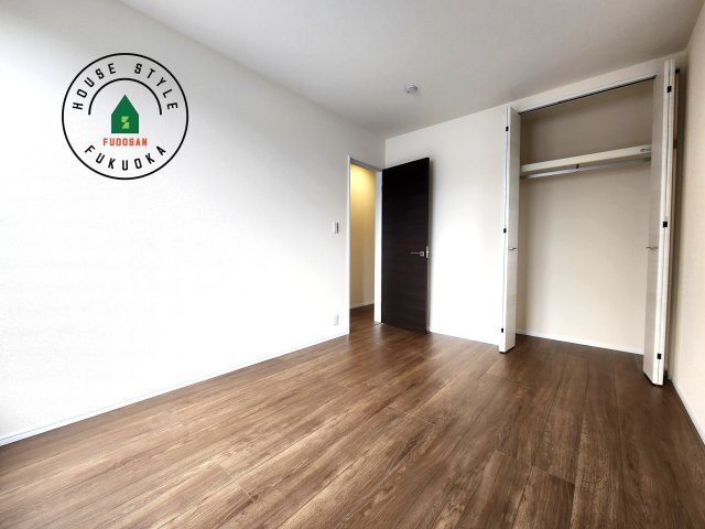 福岡市城南区七隈2丁目第6-2棟（1号棟）の洋室|採光良好な洋室は全居室、複層ガラスの遮熱効果と断熱効果で、一年中快適に過ごせます。