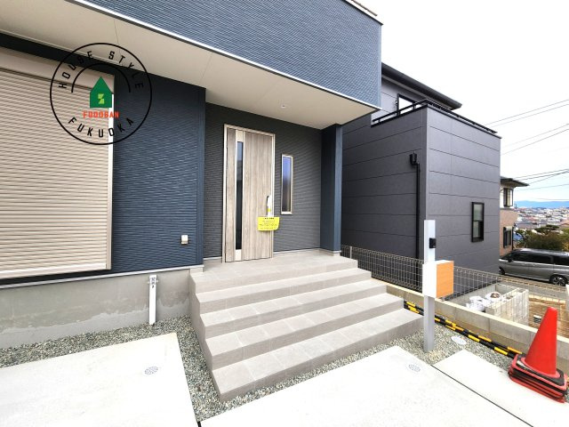 福岡市城南区七隈2丁目第6-2棟（1号棟）の玄関|おでかけの時も帰った時も、「我が家」を最初に感じでもらえる素敵な空間に。