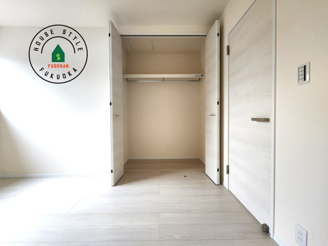 福岡市南区長住5丁目第8-3棟（2号棟）の内観：施工例|収納には困りません。