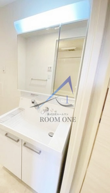 メゾンアルシュの洗面所|洗面台です。