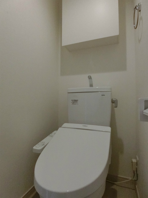 【賃貸マンション】リブリ・天沼のトイレ|落ち着いたトイレです