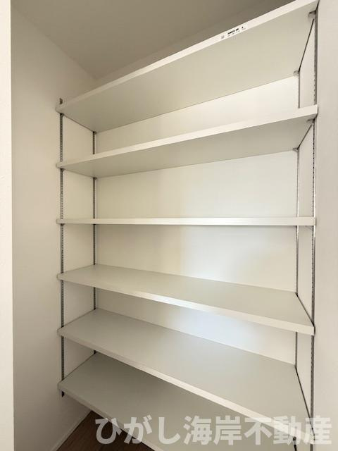 藤沢市大庭   新築戸建   全2棟の収納|パントリー