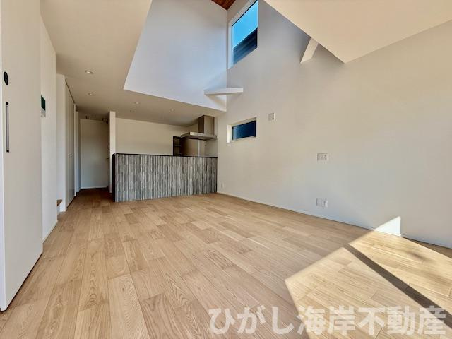 藤沢市大庭   新築戸建   全2棟のダイニング|17.5帖　吹抜付LDK