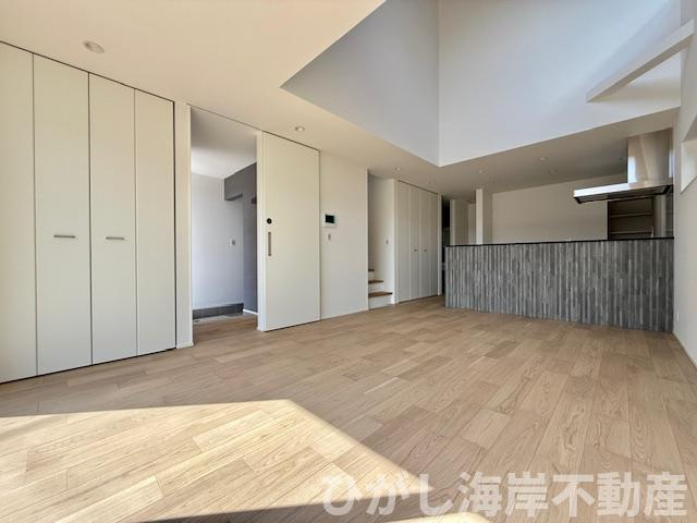 藤沢市大庭   新築戸建   全2棟の居間・リビング|17.5帖　吹抜付LDK