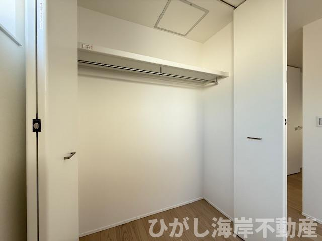 藤沢市大庭   新築戸建   全2棟の収納|各居室　収納スペース付き