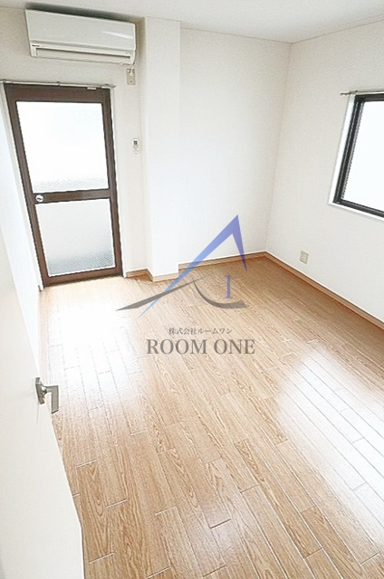 ジラソーレの居間・リビング|洋室のお部屋です。