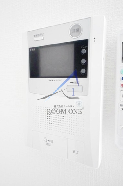 レーヴ横浜蒔田フェルクルールのセキュリティ|モニター付きインターホンです。