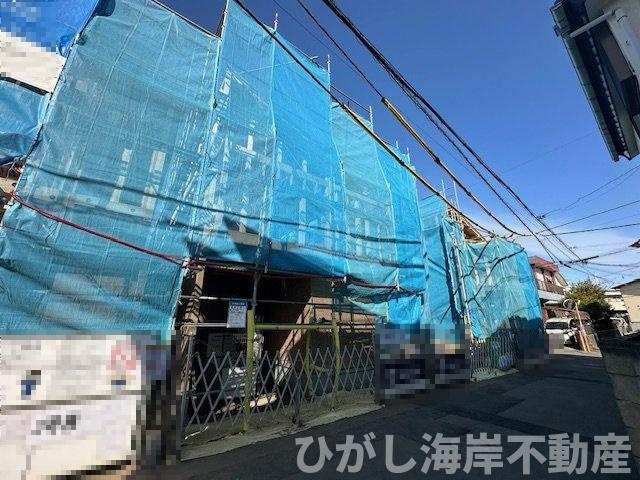 藤沢市羽鳥3丁目　新築戸建　全6棟の前面道路含む現地写真|1月31日撮影　建築中　現地外観