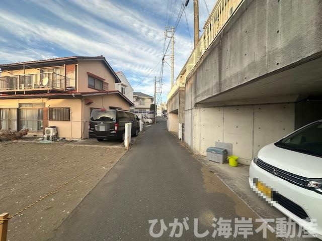 藤沢市辻堂新町３丁目　売地　全２区画の前面道路含む現地写真|現地外観