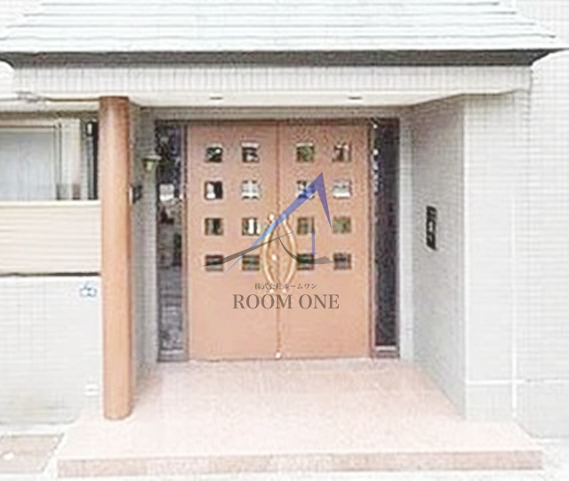 深川富岡三番館のエントランス|エントランスです。