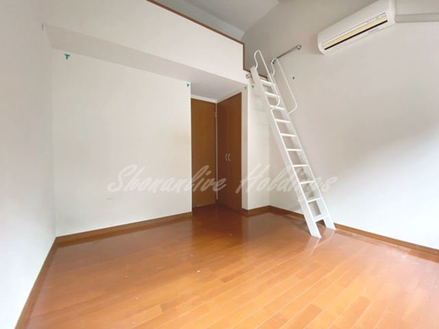 メゾン・ド・ヴィオロンの洋室