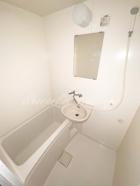 メゾン・ド・ヴィオロンの浴室