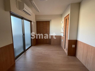 【居間・リビング】 | モン・シャトー松庵 | ゆったり過ごせる居間です