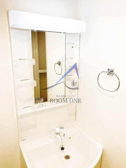 ジョリーメゾン高松の独立洗面台|洗面台です。