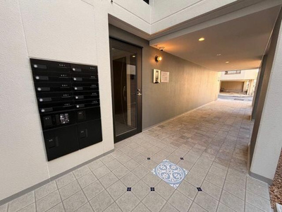 【エントランス】 | SOLASIA residence 中野