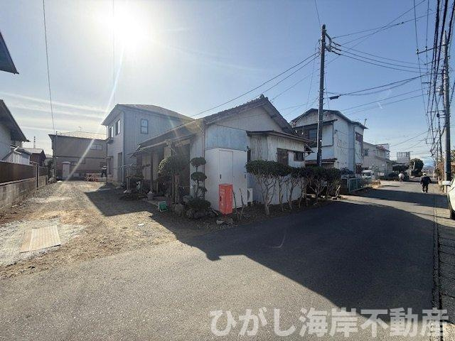 平塚市田村５丁目　新築戸建　の前面道路含む現地写真|1月26日撮影　建築中　現地外観