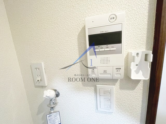 ルームズ中野Ｂのセキュリティ|モニター付きインターホンです。