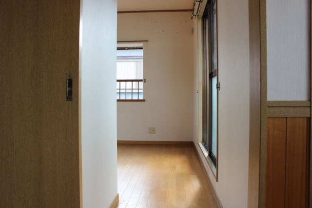 【内装】 | 早良区梅林７丁目 戸建て | 建具などは年代を感じさせるので、交換や塗装をおすすめいたします