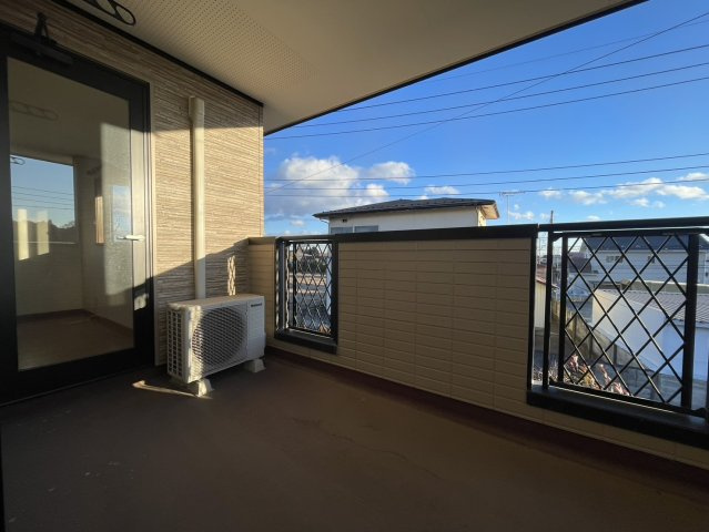 【角地】屋根・壁改築済×立地良好！　那須塩原の綺麗な空き家♪のバルコニー|陽当たり良好なバルコニーです