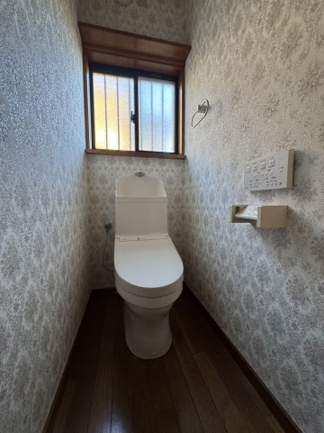 【角地】屋根・壁改築済×立地良好！　那須塩原の綺麗な空き家♪のトイレ