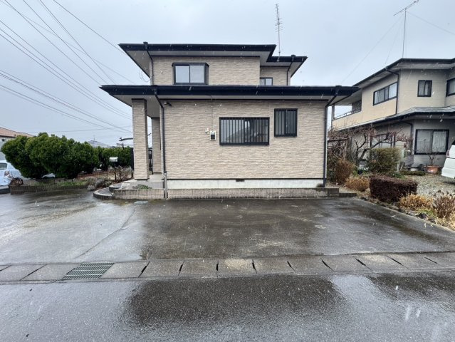 【角地】屋根・壁改築済×立地良好！　那須塩原の綺麗な空き家♪の駐車場|駐車場があります