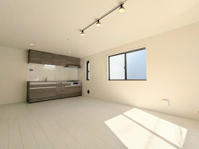 【ダイニング】 | 葛飾区東四つ木２丁目の戸建 | ～リビング写真～