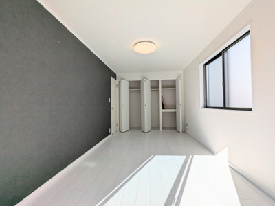 【寝室】 | 葛飾区東四つ木２丁目の戸建 | ～主寝室写真～