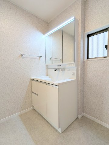 葛飾区東四つ木２丁目の戸建の独立洗面台|～洗面化粧室写真～