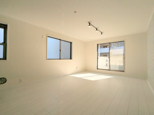 葛飾区東四つ木２丁目の戸建の居間・リビング|～リビングダイニング写真～