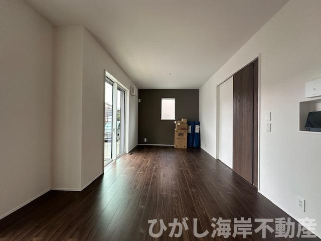 平塚市夕陽ケ丘　新築戸建　全２棟のダイニング|17.6帖　LDK