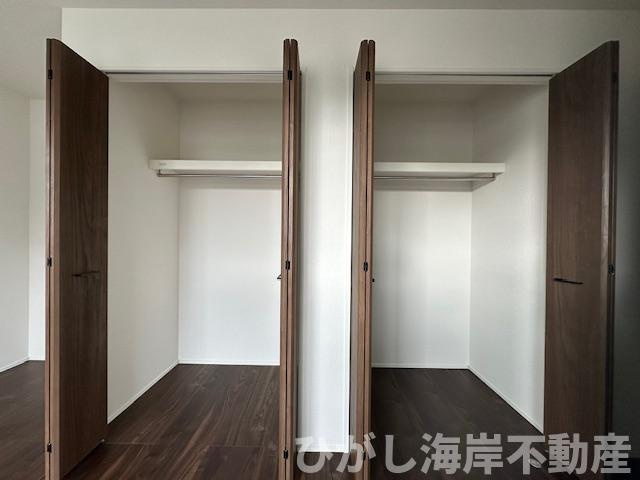 平塚市夕陽ケ丘　新築戸建　全２棟の収納|各居室　収納スペース付き