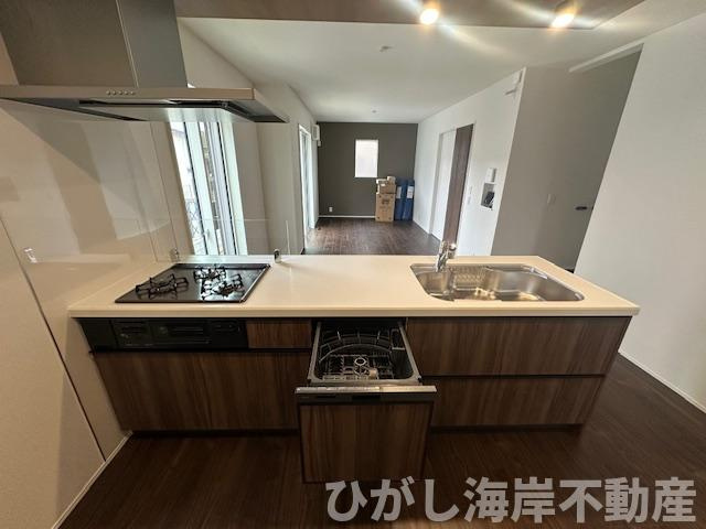 平塚市夕陽ケ丘　新築戸建　全２棟のキッチン|食洗器付きシステムキッチン