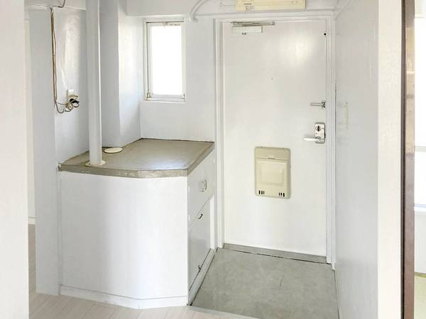 ビレッジハウス江戸川台4号棟の玄関|ビレッジハウスの同一物件・同一タイプの間取りの写真です