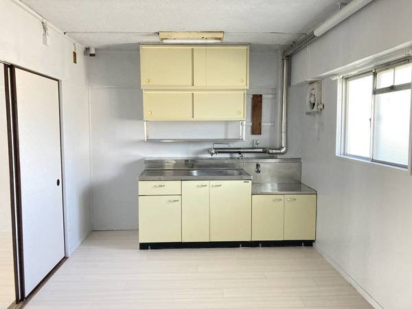 ビレッジハウス江戸川台2号棟のキッチン|ビレッジハウスの同一物件・同一タイプの間取りの写真です