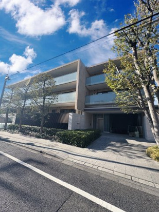 ブランズ瀬田の駐車場