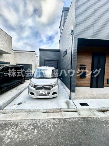 四條畷市岡山４丁目一戸建の駐車場